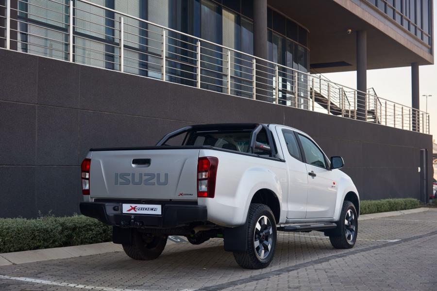  Isuzu KB Extended Cab X-Rider 2016 года  (фото 4 из 24)
